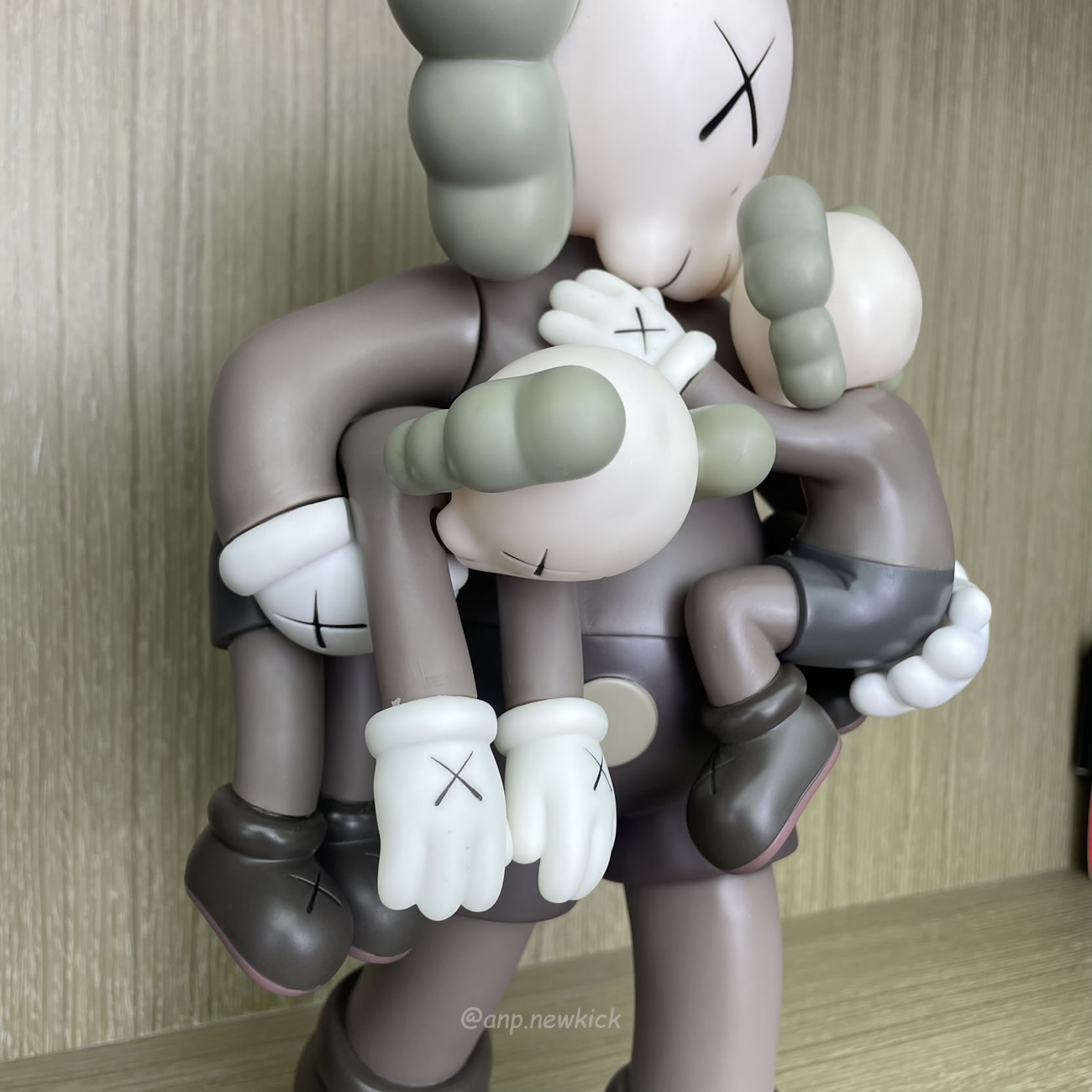 Kaws Clean Slate Figure (8) - newkick.vip